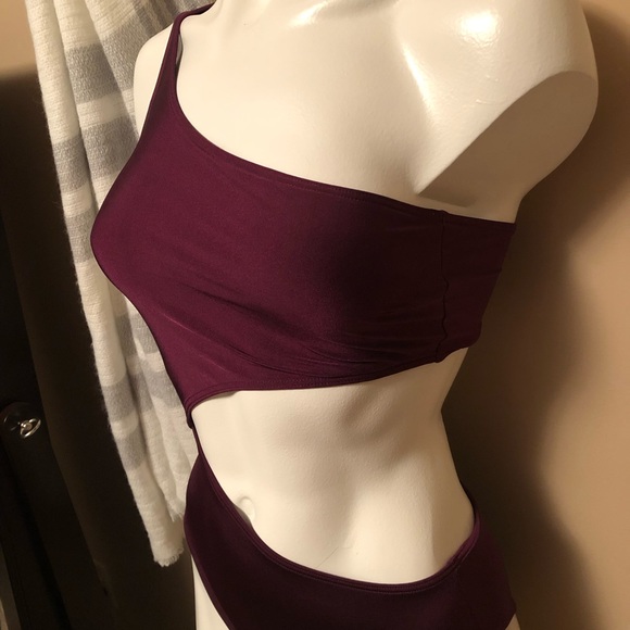 NWT Abercrombie and Fitch classic coverage burgundy swimsuit - Picture 3 of 12